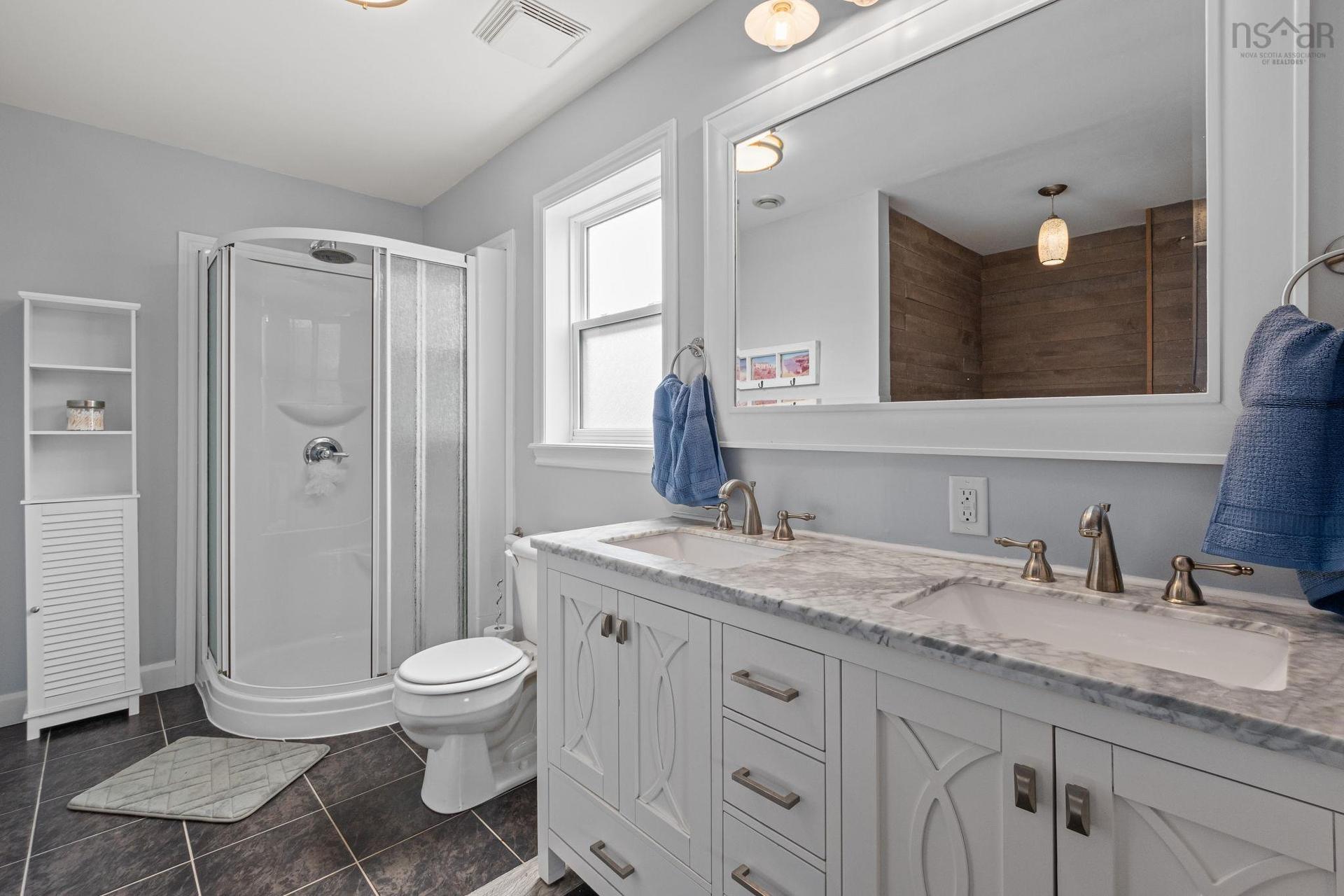 37 Pearl Drive, Colby, NS - Indoor Photo Showing Bathroom