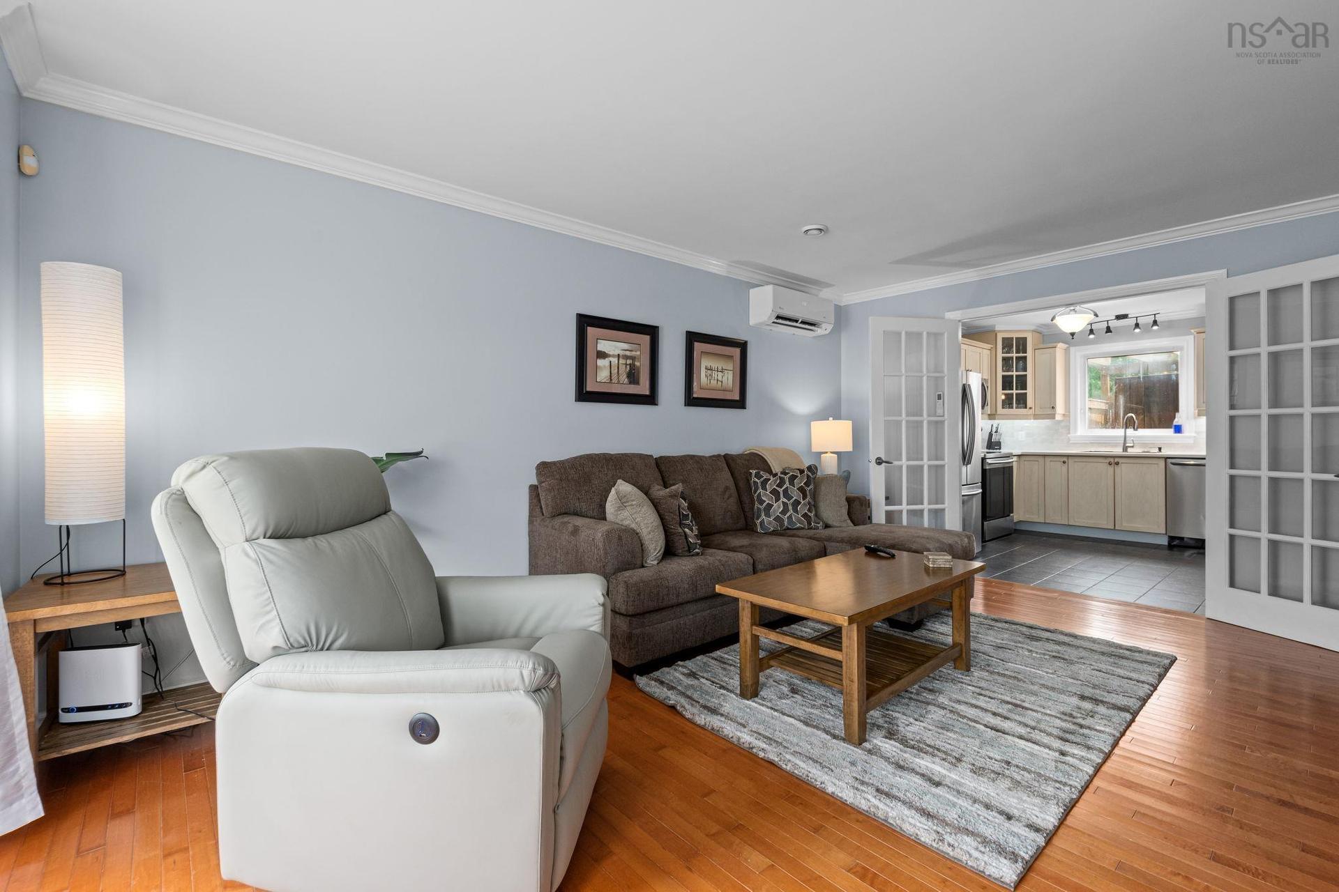 37 Pearl Drive, Colby, NS - Indoor Photo Showing Living Room