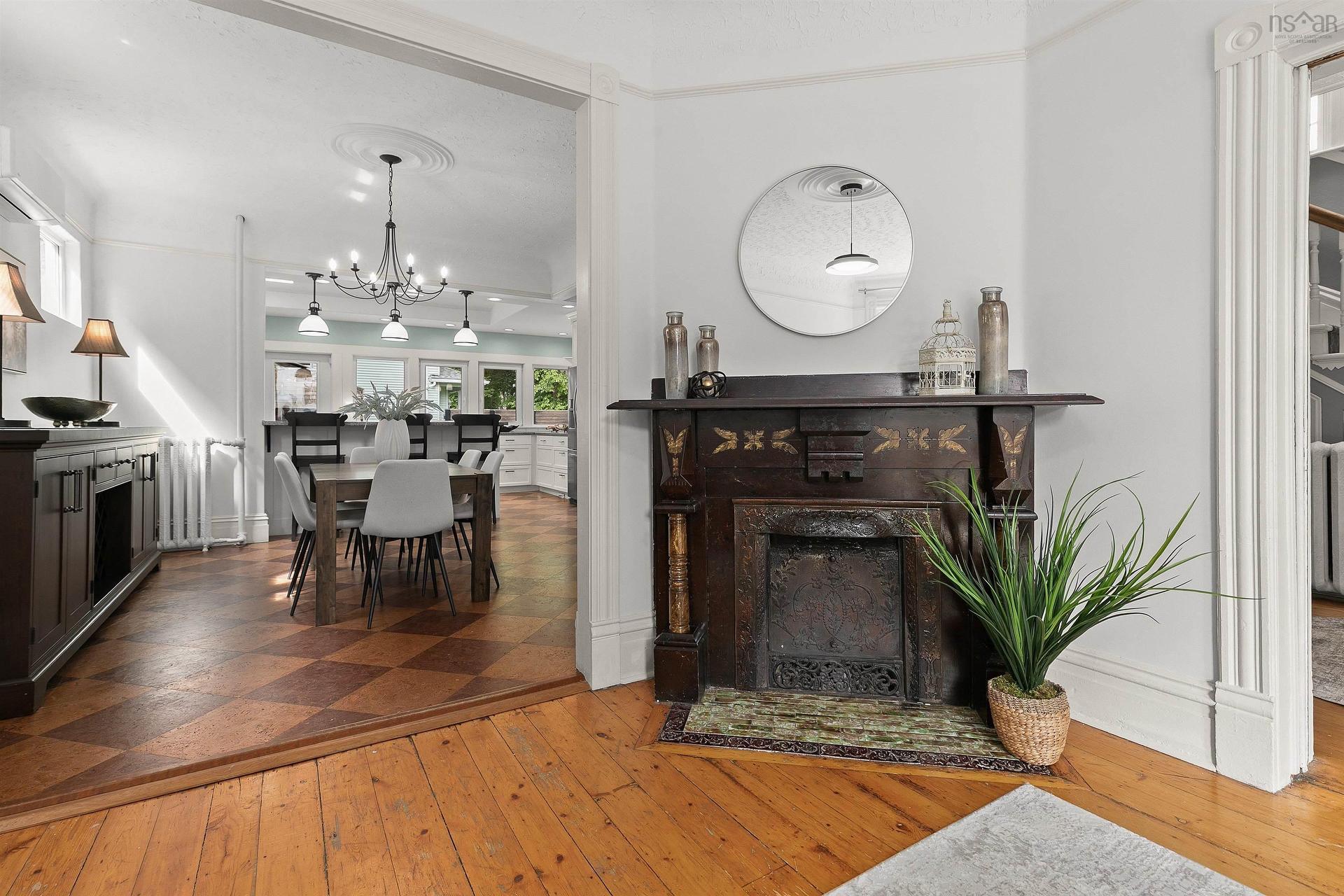 1890 Vernon Street, Halifax, NS - Indoor With Fireplace