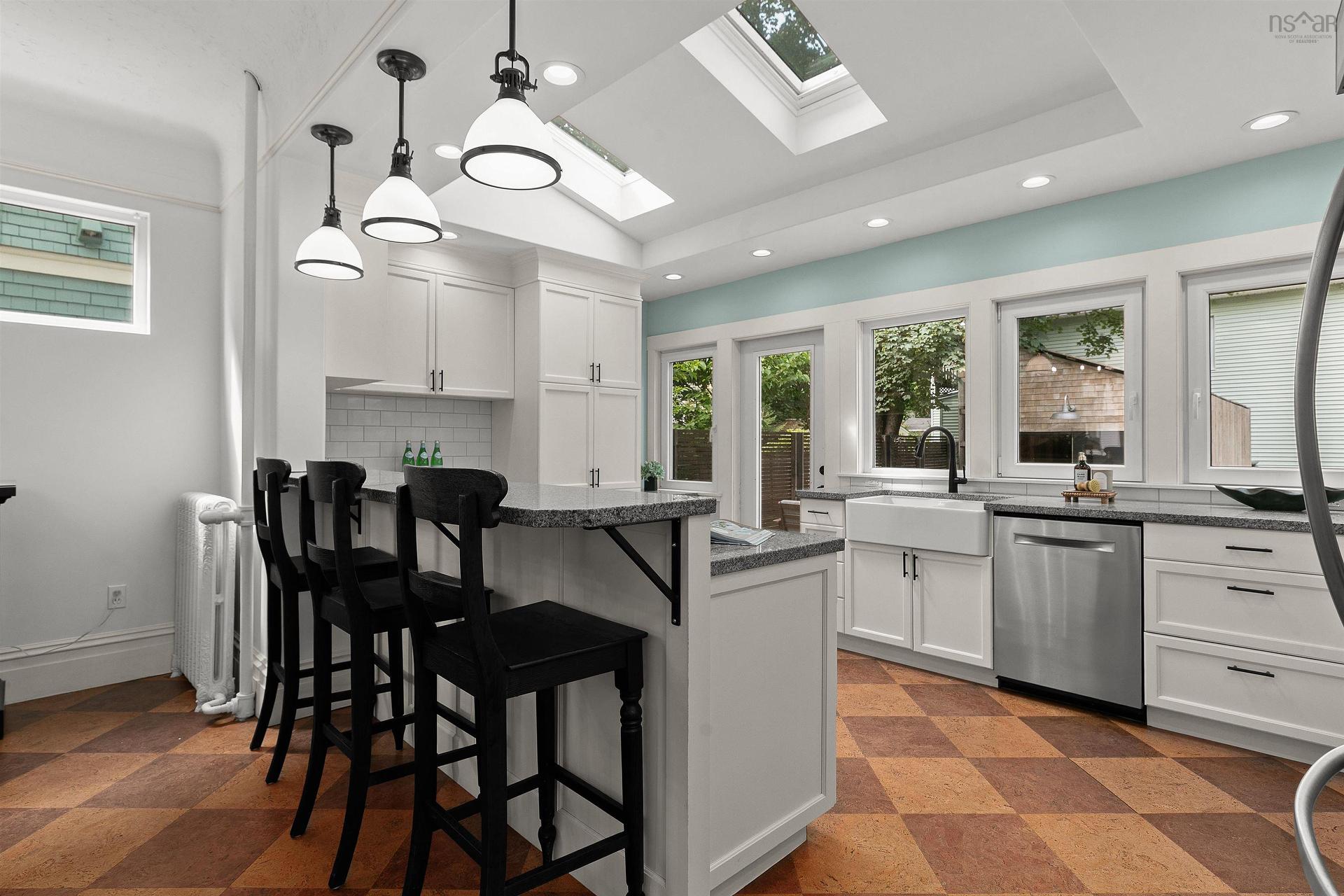 1890 Vernon Street, Halifax, NS - Indoor