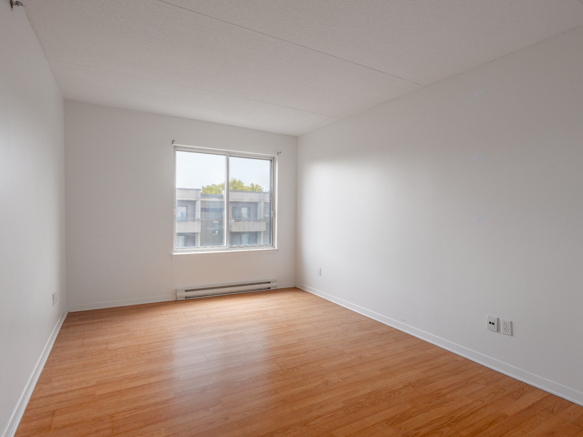 Bedroom - 605-1750 Boul. Lévesque E., Laval (Duvernay), QC - Indoor Photo Showing Other Room