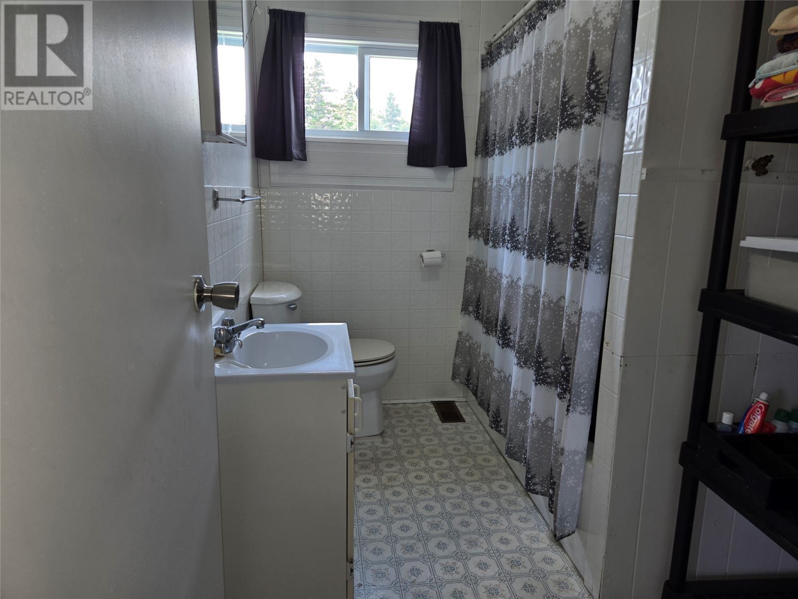 30 Riverside Loop, Barachois Brook, NL - Indoor Photo Showing Bathroom