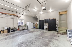 Garage - 