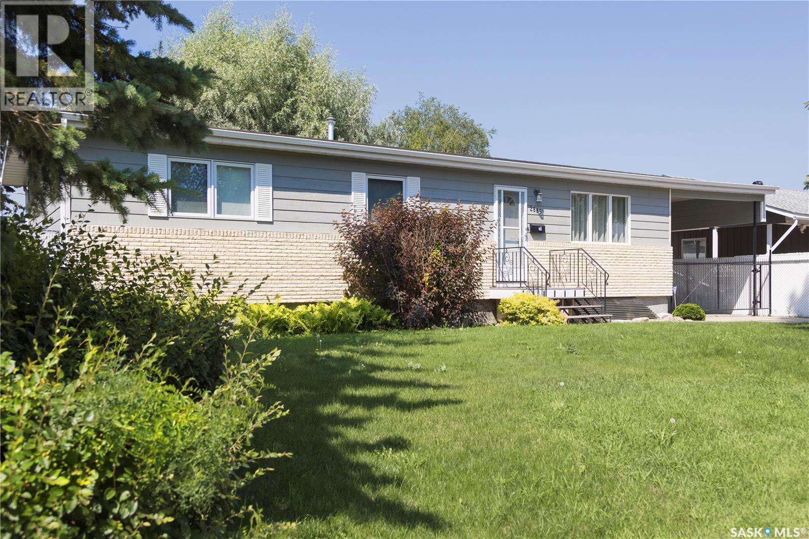 2885 4Th Avenue W, Prince Albert, SK - Outdoor