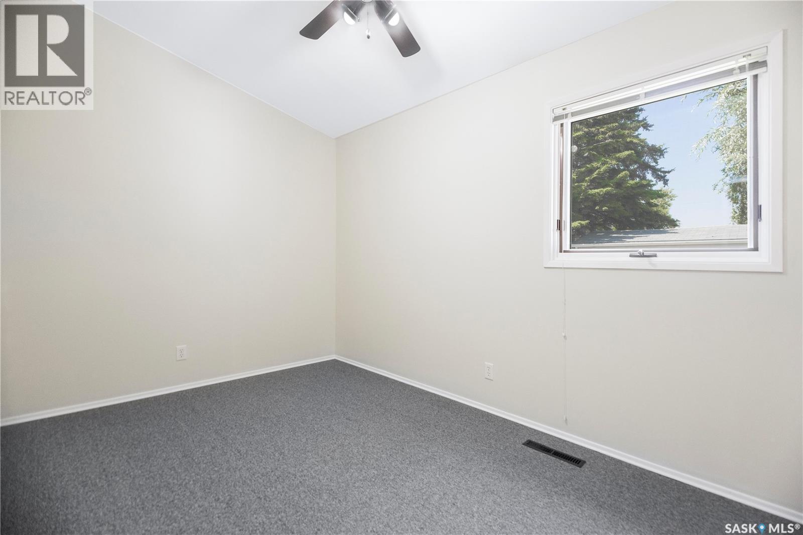 2885 4Th Avenue W, Prince Albert, SK - Indoor Photo Showing Other Room