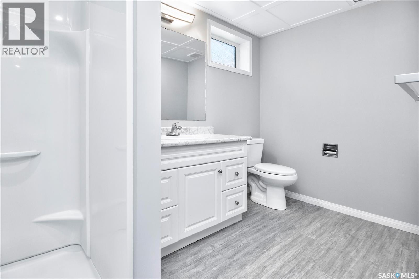 2885 4Th Avenue W, Prince Albert, SK - Indoor Photo Showing Bathroom