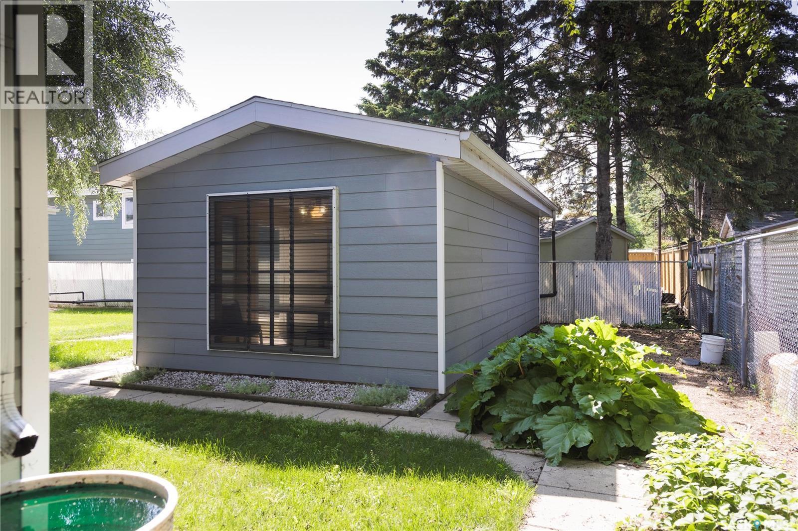2885 4Th Avenue W, Prince Albert, SK - Outdoor