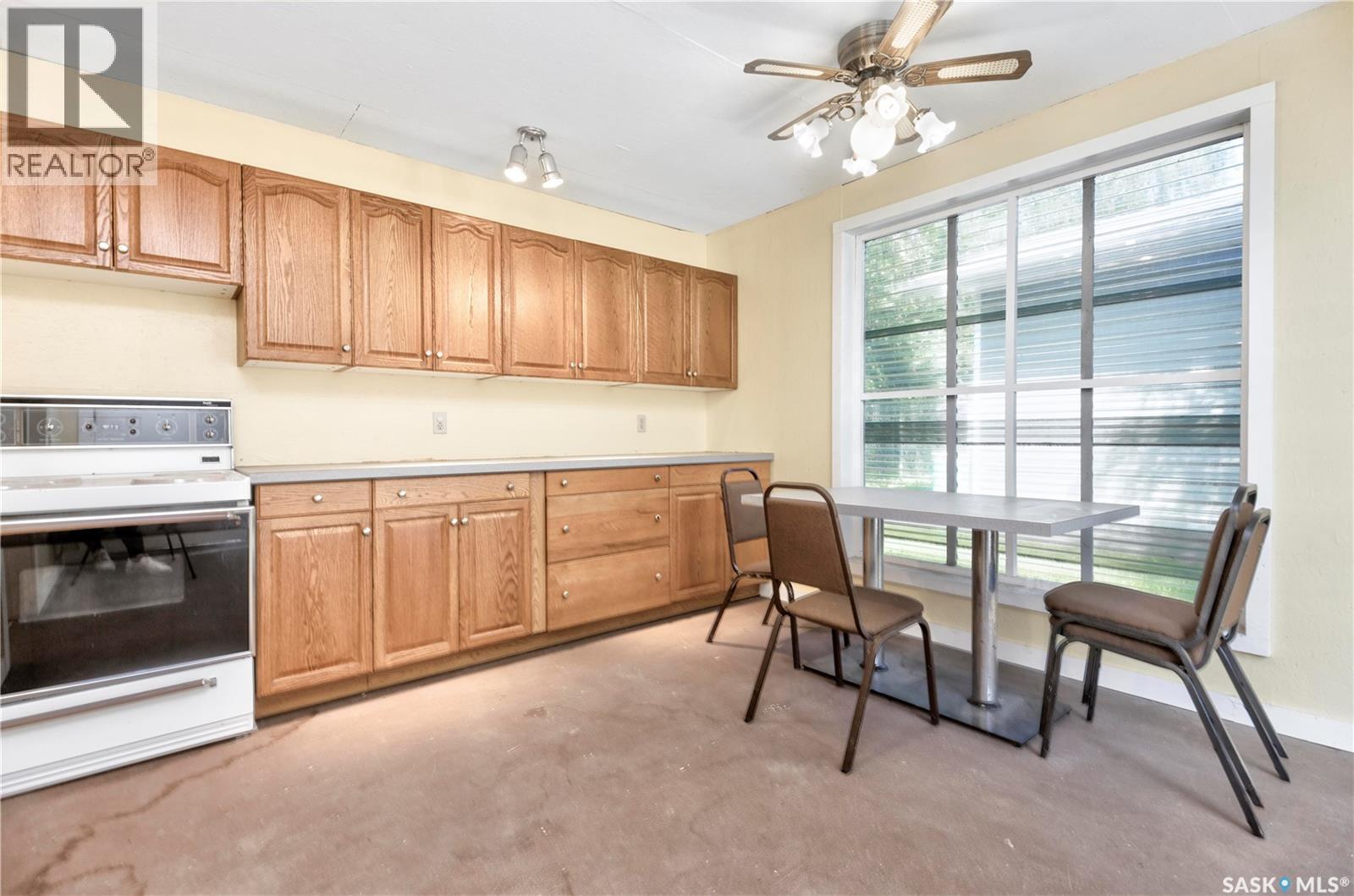 2885 4Th Avenue W, Prince Albert, SK - Indoor Photo Showing Other Room