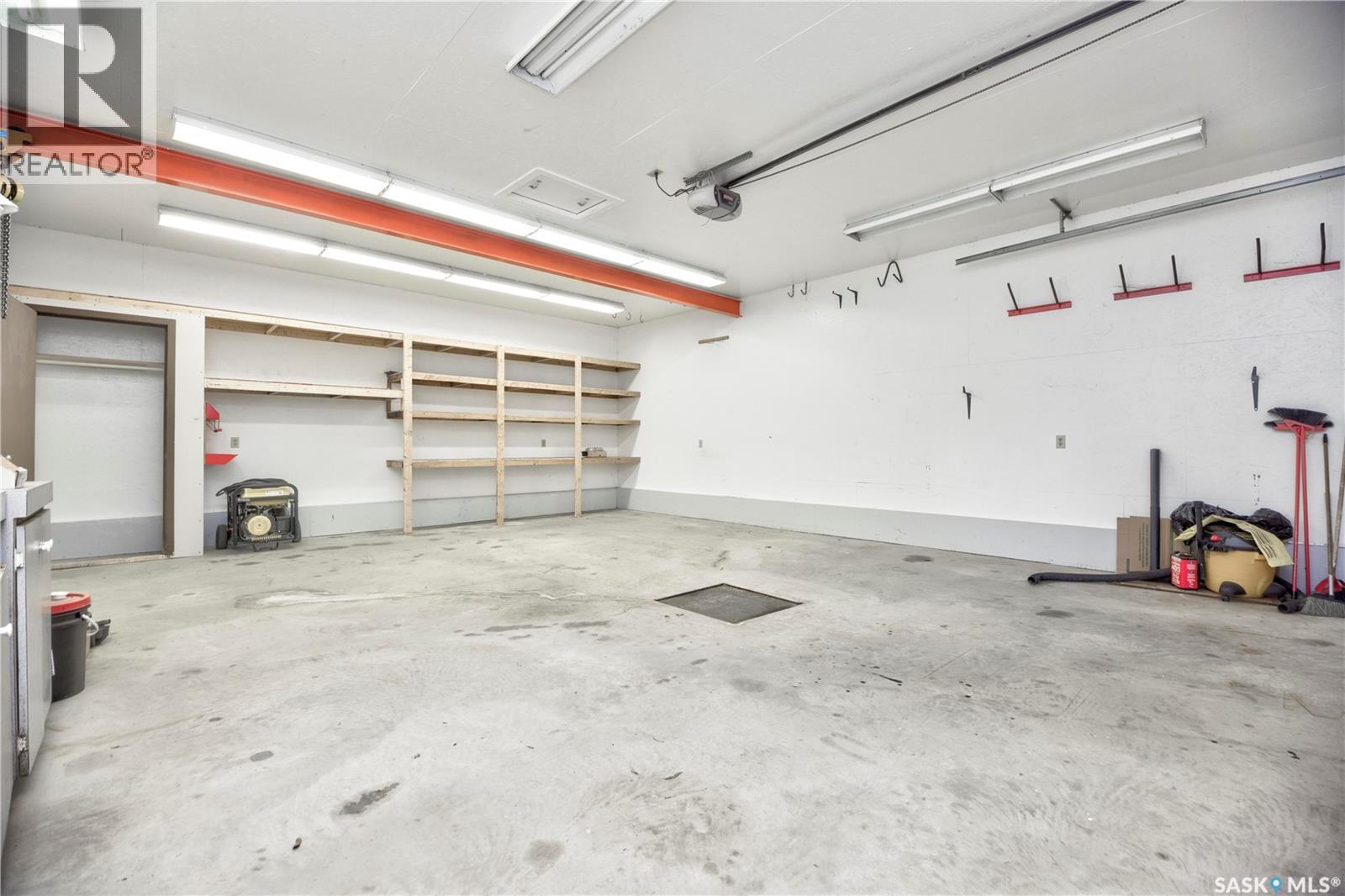 2885 4Th Avenue W, Prince Albert, SK - Indoor Photo Showing Garage