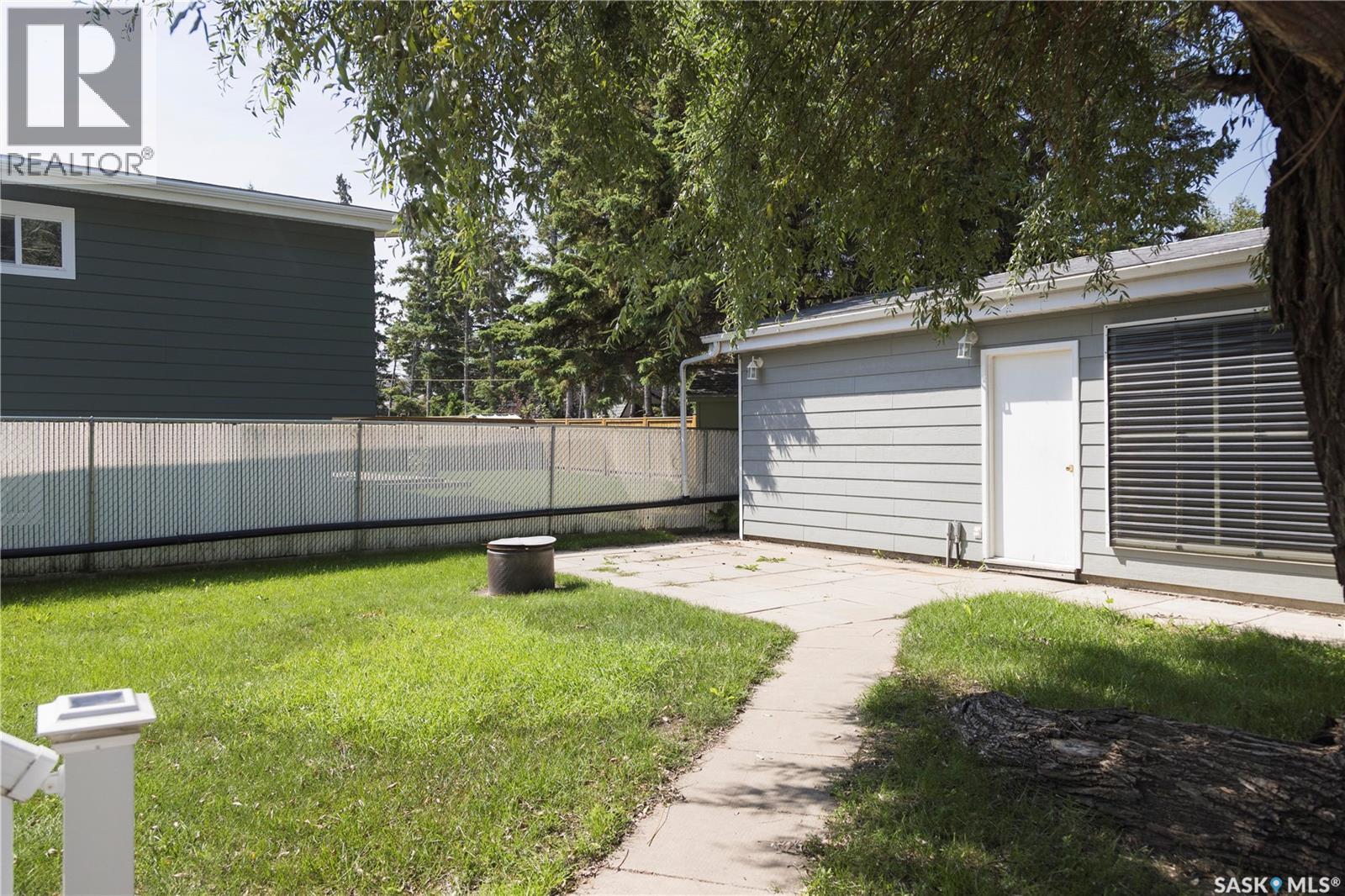 2885 4Th Avenue W, Prince Albert, SK - Outdoor