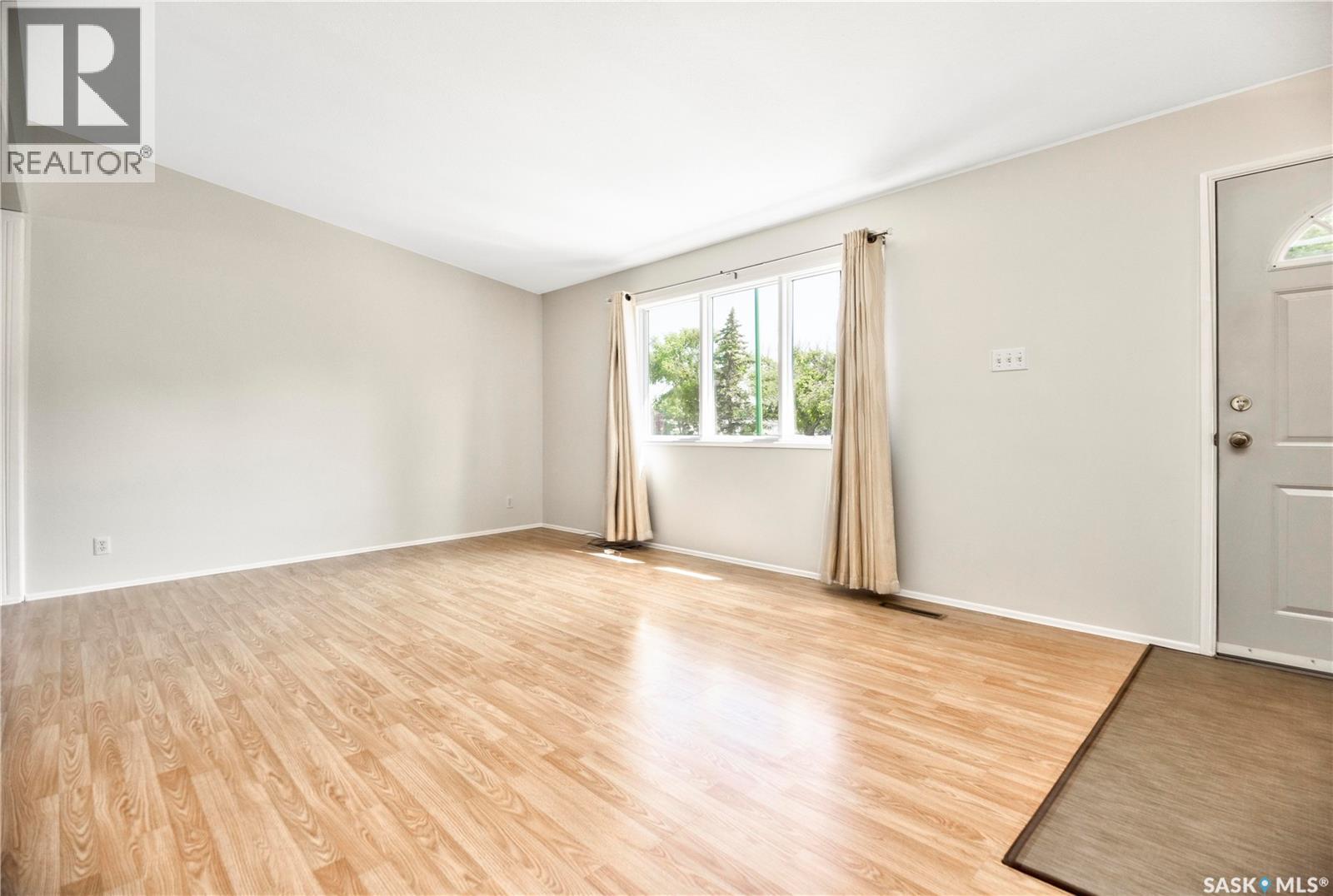2885 4Th Avenue W, Prince Albert, SK - Indoor Photo Showing Other Room