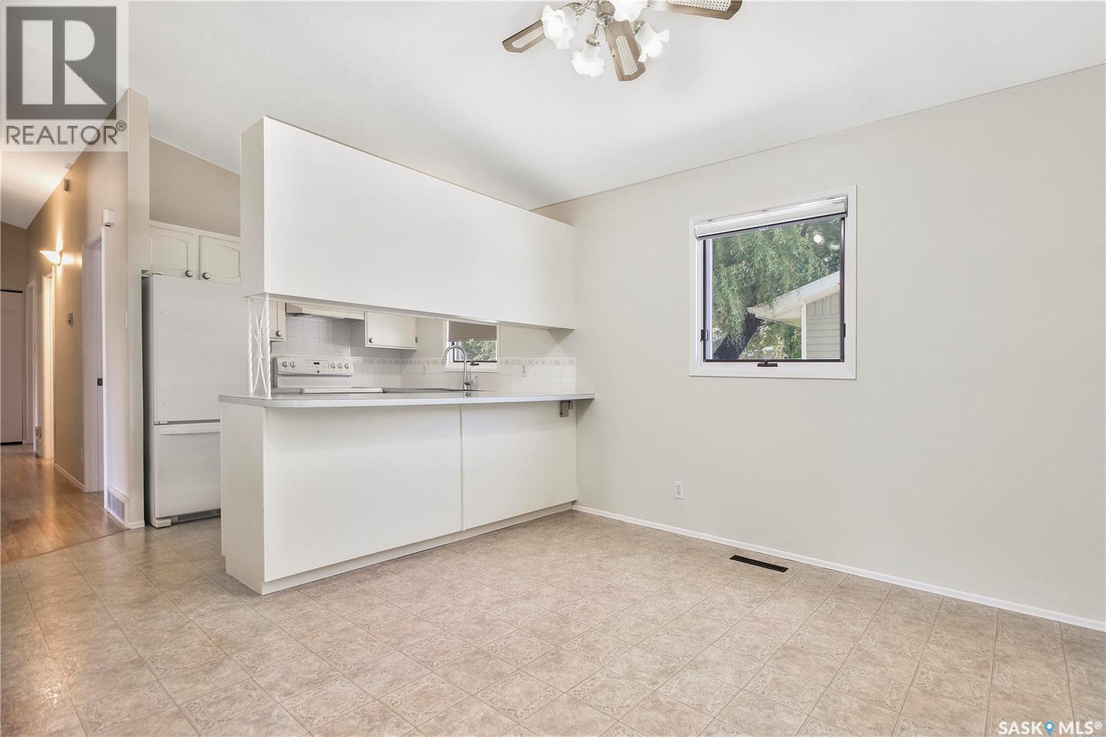 2885 4Th Avenue W, Prince Albert, SK - Indoor Photo Showing Other Room
