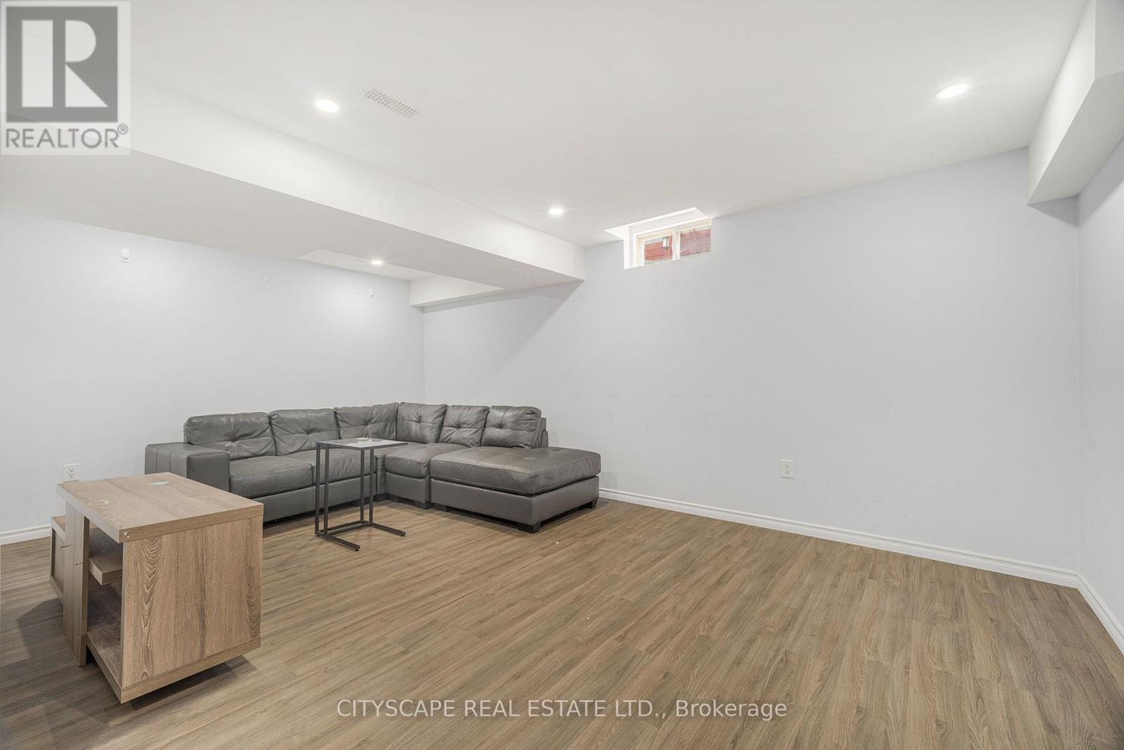 14 Redcedar Crescent, Hamilton, ON - Indoor