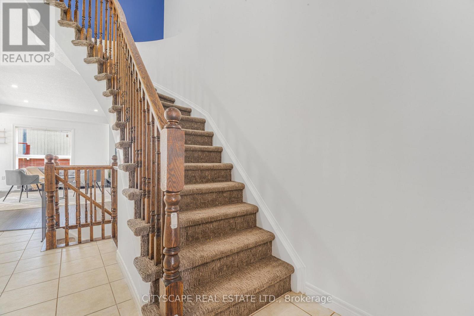 14 Redcedar Crescent, Hamilton, ON - Indoor Photo Showing Other Room