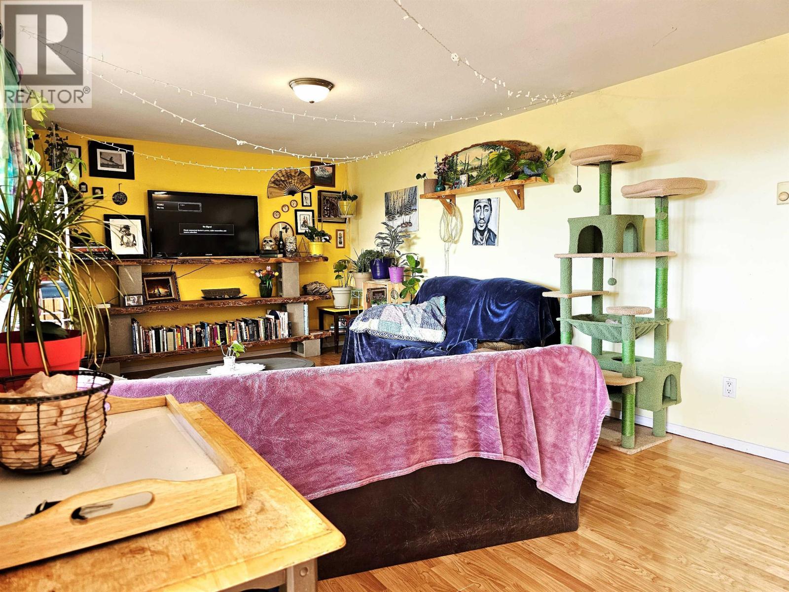 7086 Stella Road, Fraser Lake, BC - Indoor Photo Showing Living Room