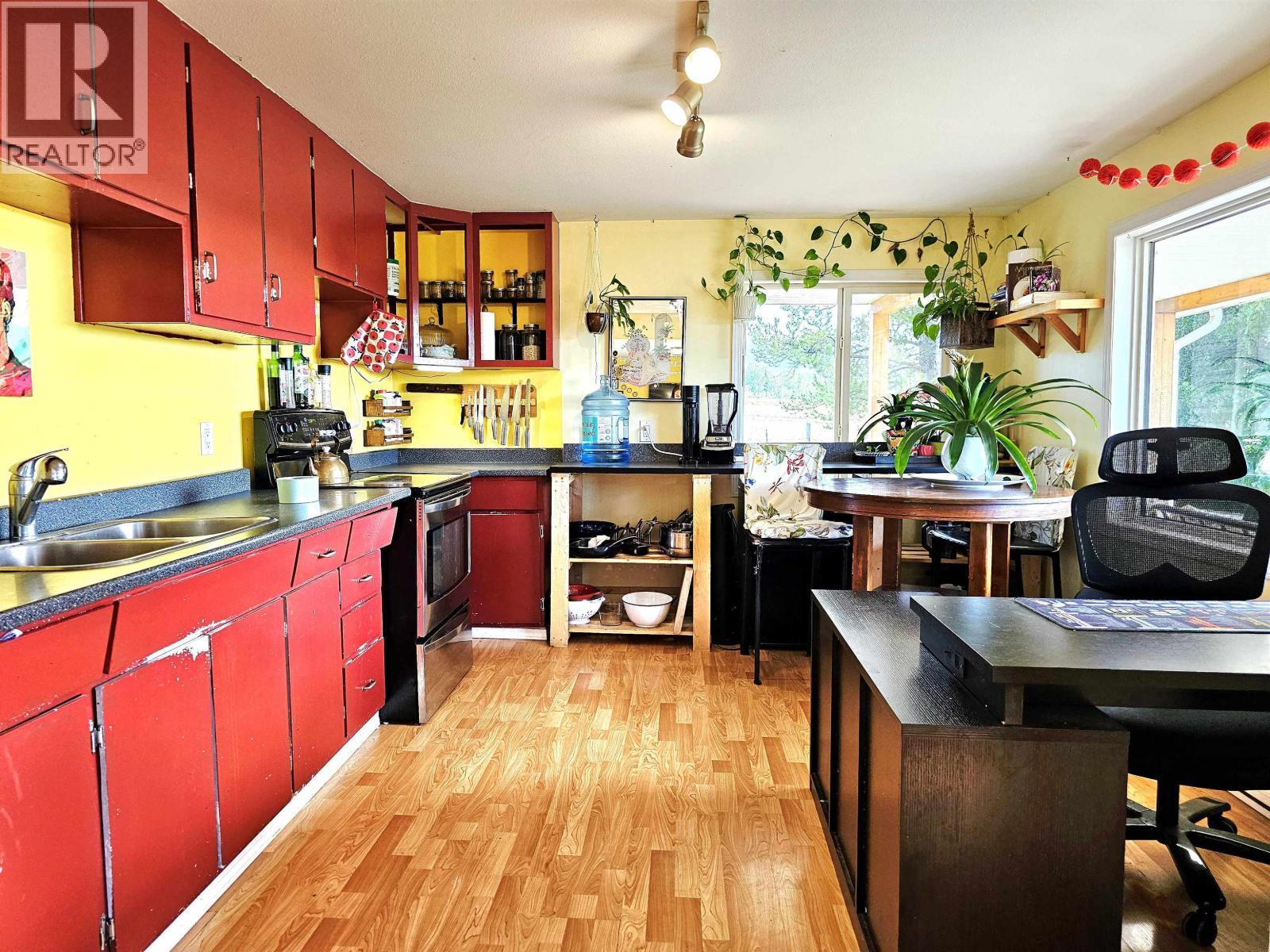 7086 Stella Road, Fraser Lake, BC - Indoor Photo Showing Kitchen