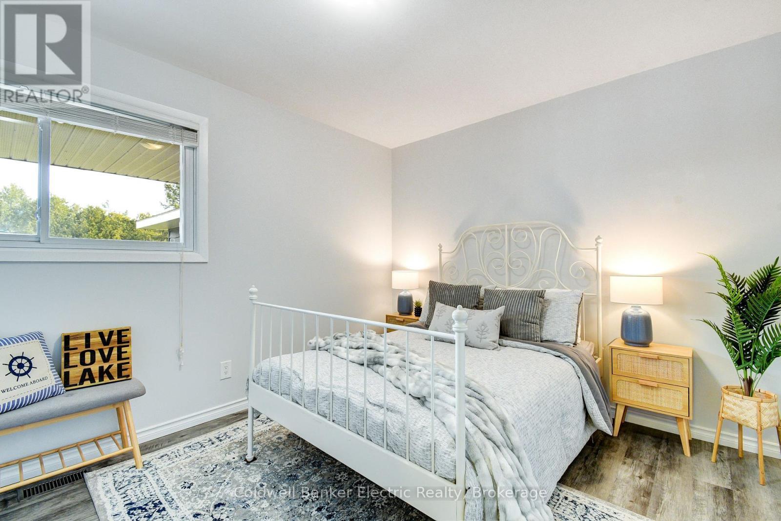 1647 Stenner Road, Douro-Dummer, ON - Indoor Photo Showing Bedroom