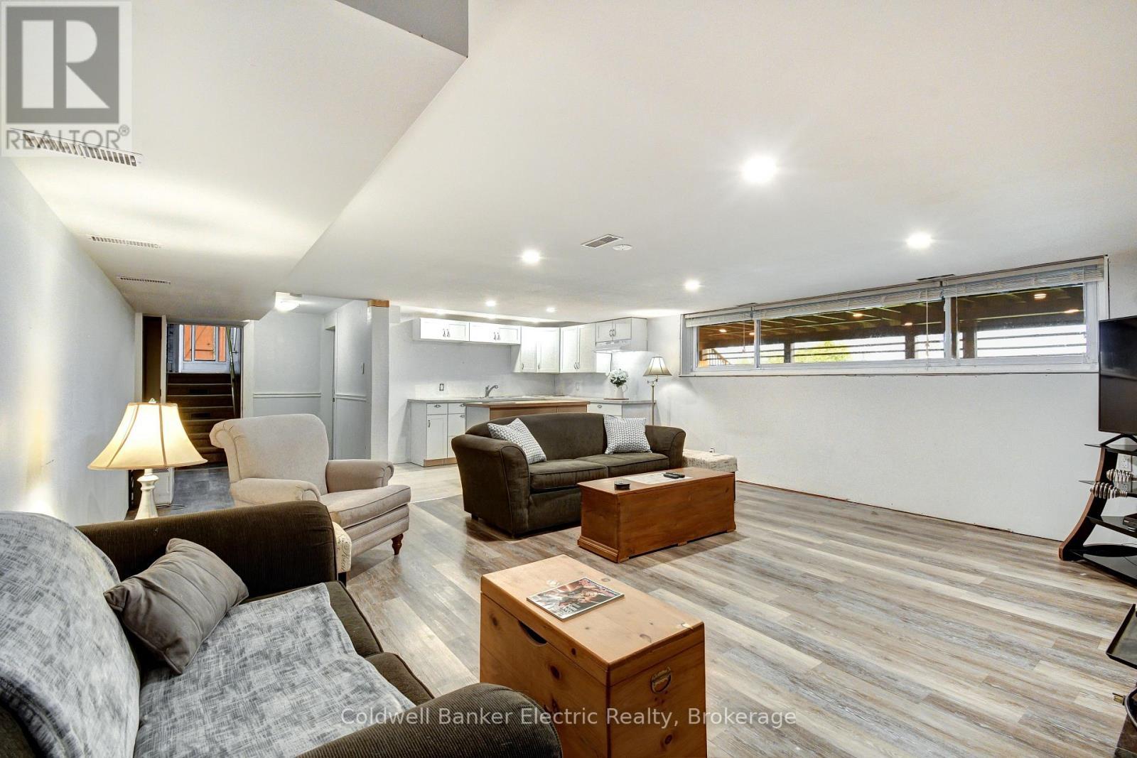 1647 Stenner Road, Douro-Dummer, ON - Indoor