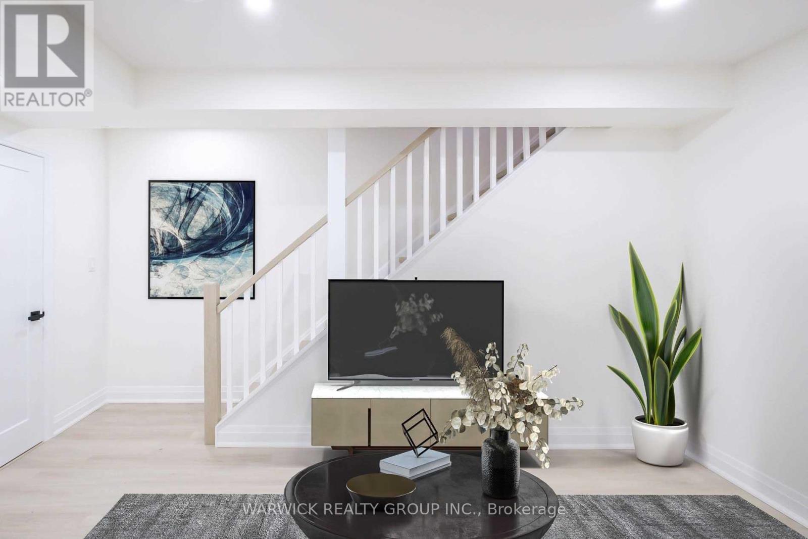 Lower - 57 Bertmount Avenue, Toronto, ON - Indoor