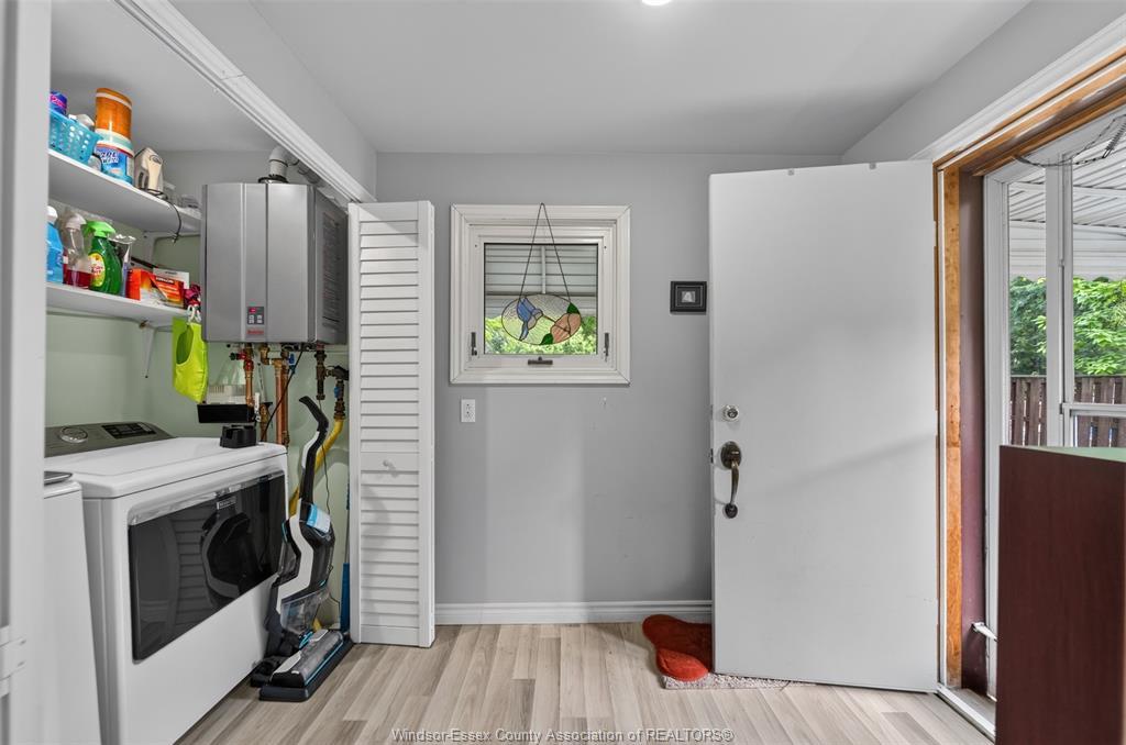 107 Wilson, Essex, ON - Indoor