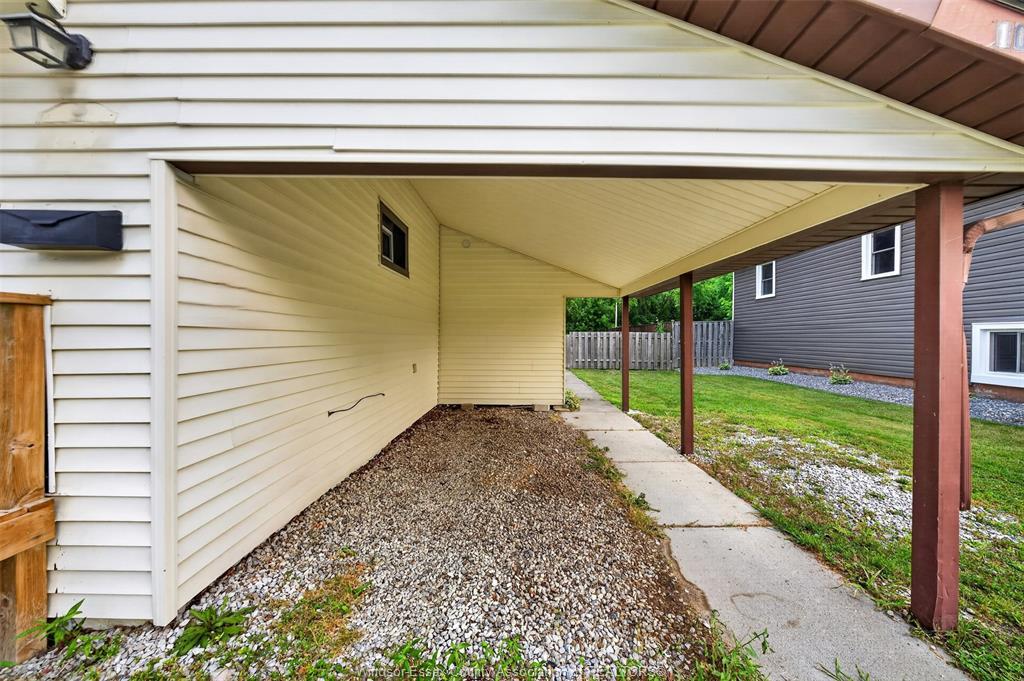 107 Wilson, Essex, ON - Outdoor With Exterior