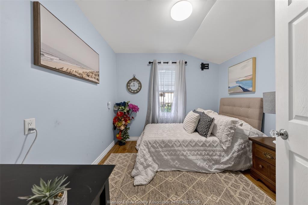 107 Wilson, Essex, ON - Indoor Photo Showing Bedroom