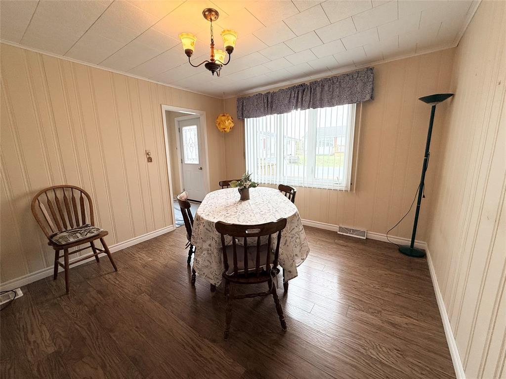 36 Central Street, Bay Roberts, NL - Indoor Photo Showing Dining Room