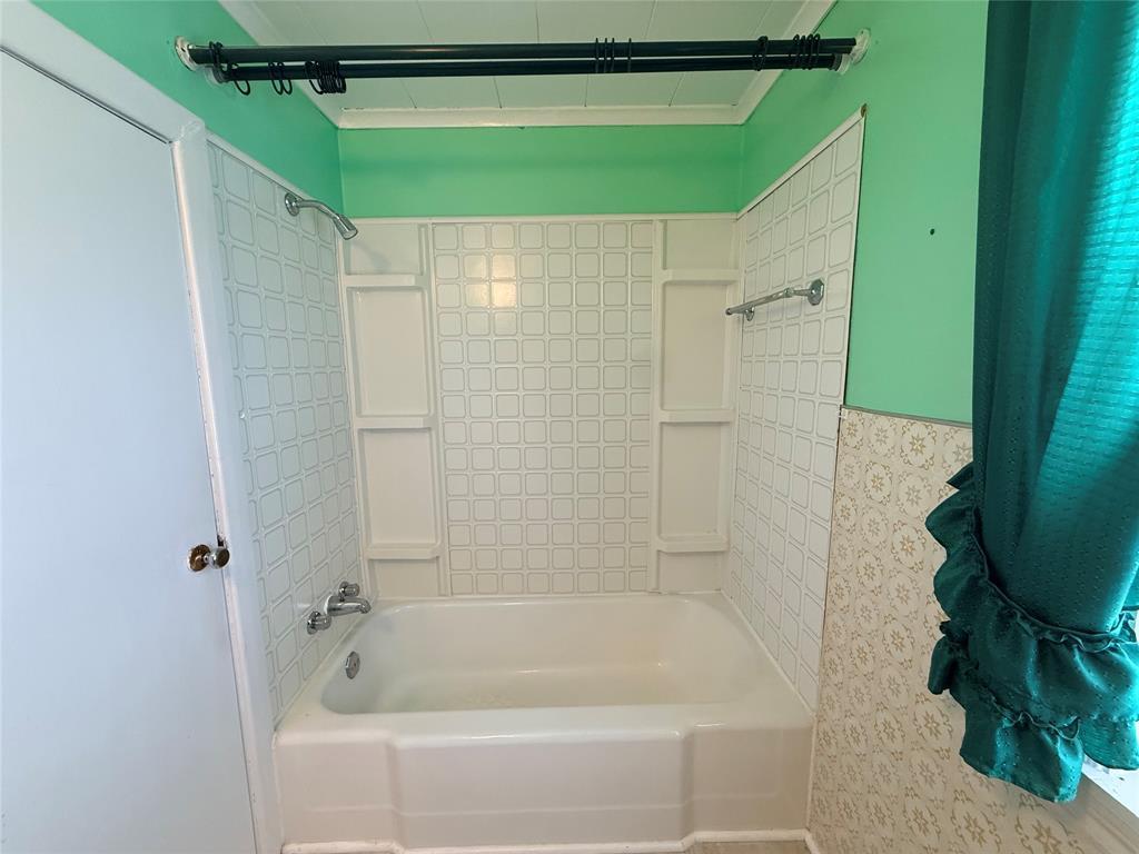 36 Central Street, Bay Roberts, NL - Indoor Photo Showing Bathroom