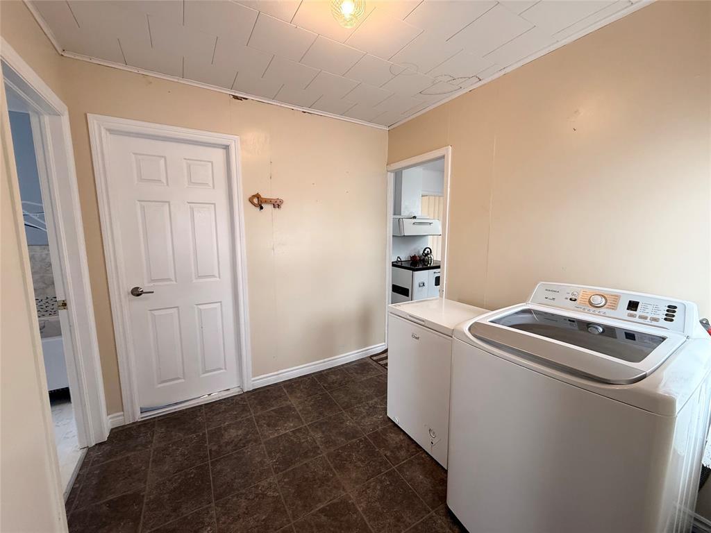 36 Central Street, Bay Roberts, NL - Indoor Photo Showing Laundry Room