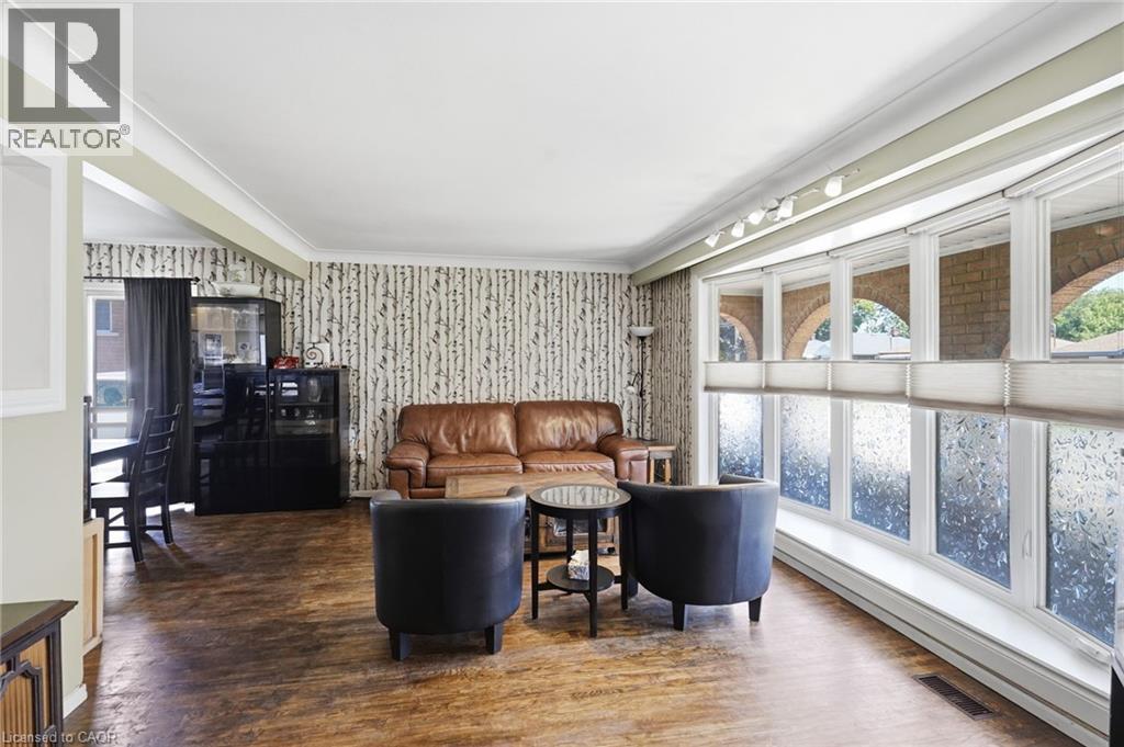 330 East 18Th Street, Hamilton, ON - Indoor