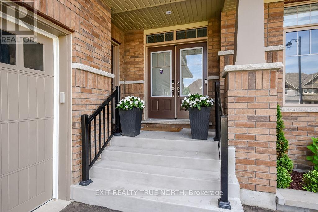 108 Rugman Crescent, Springwater, ON - Outdoor With Exterior