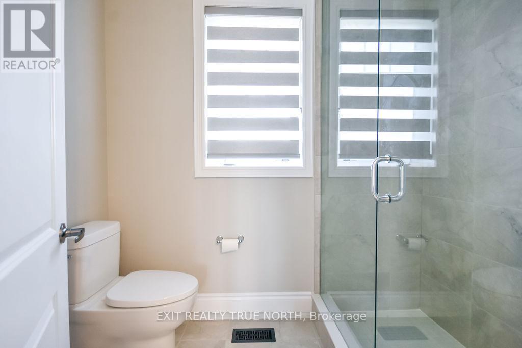 108 Rugman Crescent, Springwater, ON - Indoor Photo Showing Bathroom