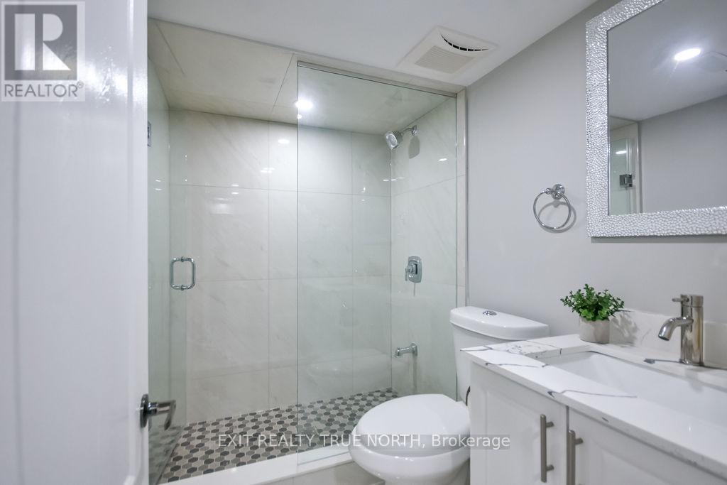 108 Rugman Crescent, Springwater, ON - Indoor Photo Showing Bathroom