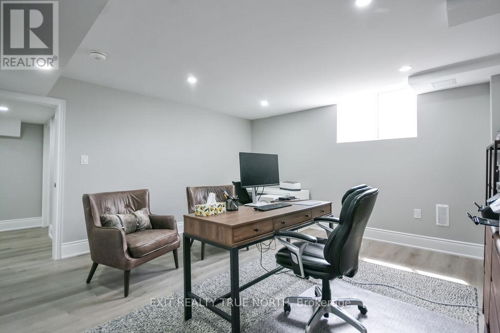 108 Rugman Crescent, Springwater, ON - Indoor Photo Showing Office