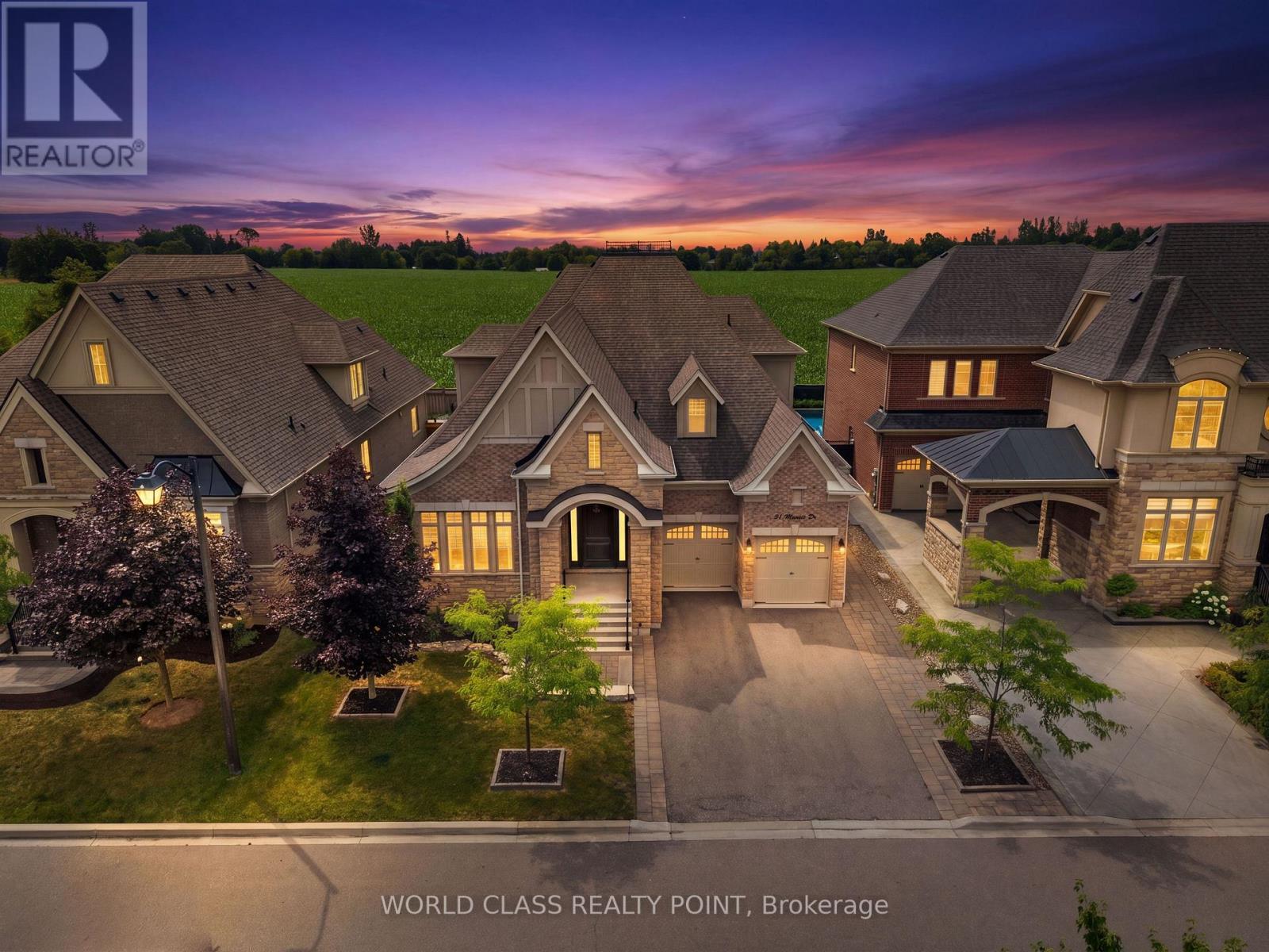 31 Munsie Drive, King, ON - Outdoor With Facade
