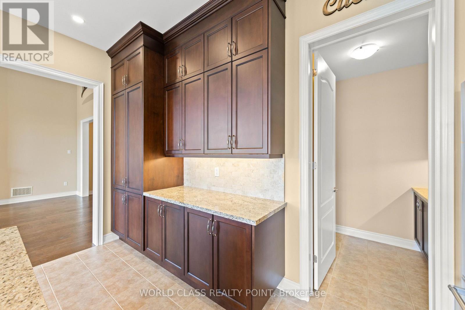31 Munsie Drive, King, ON - Indoor
