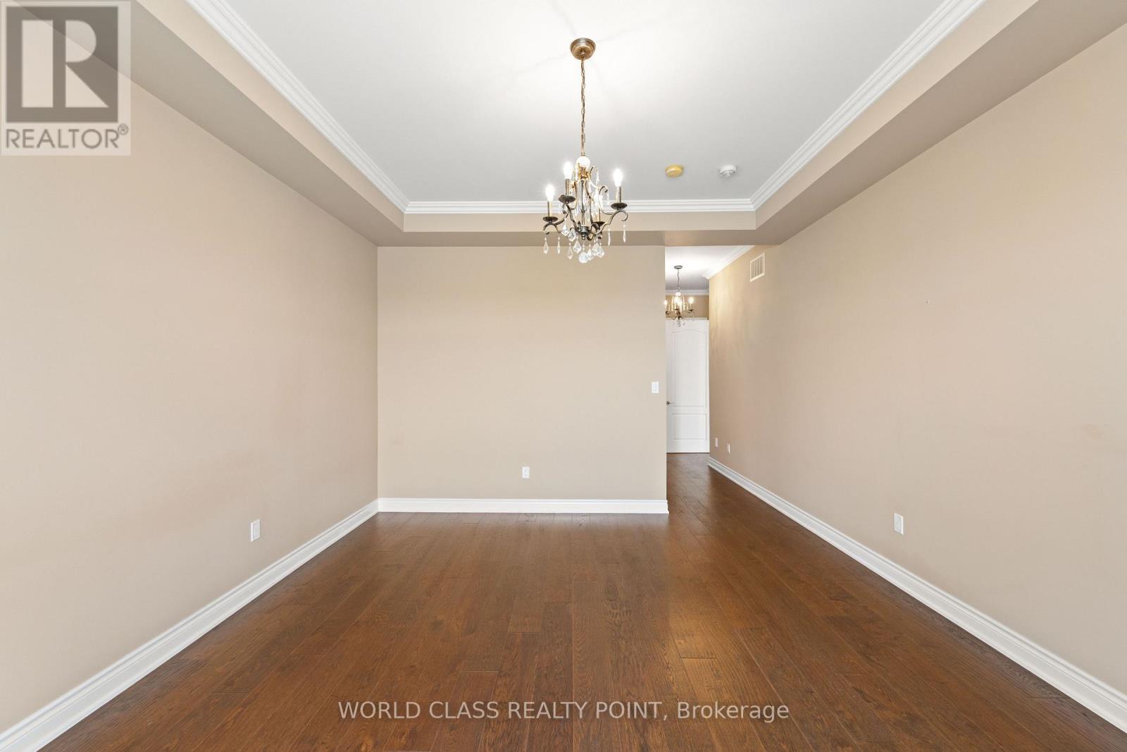 31 Munsie Drive, King, ON - Indoor Photo Showing Other Room