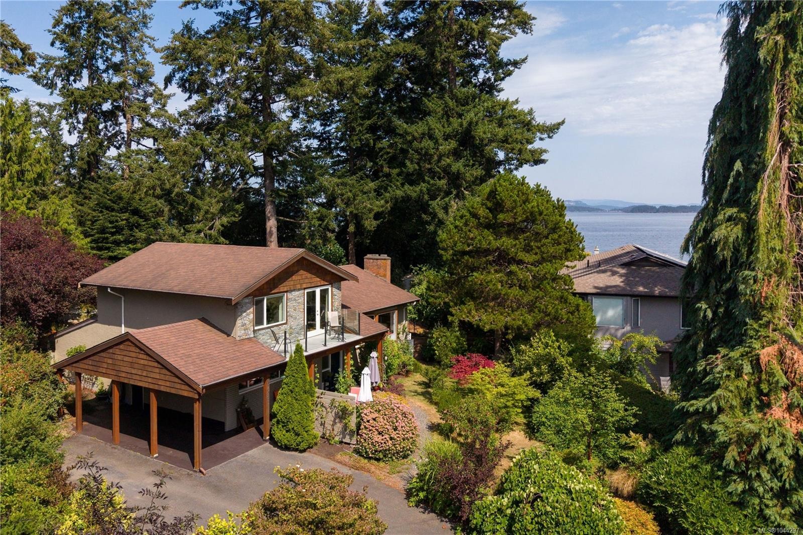 10496 Jocelyn Pl, Sidney, BC