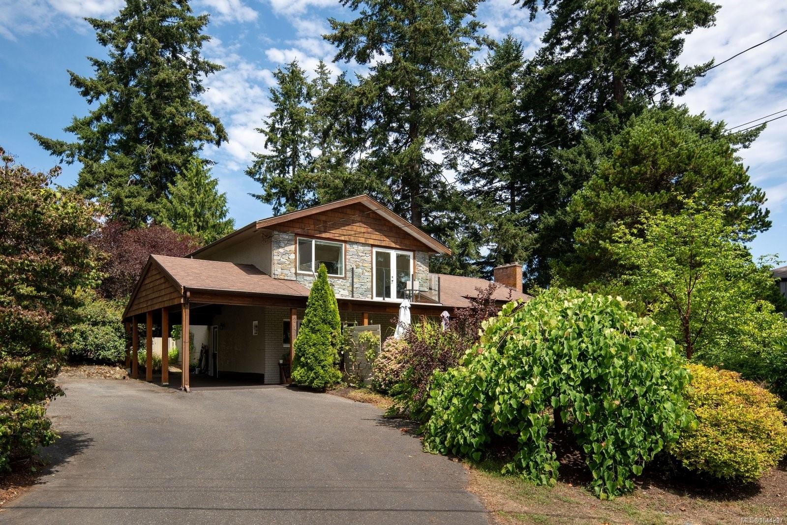 10496 Jocelyn Pl, Sidney, BC