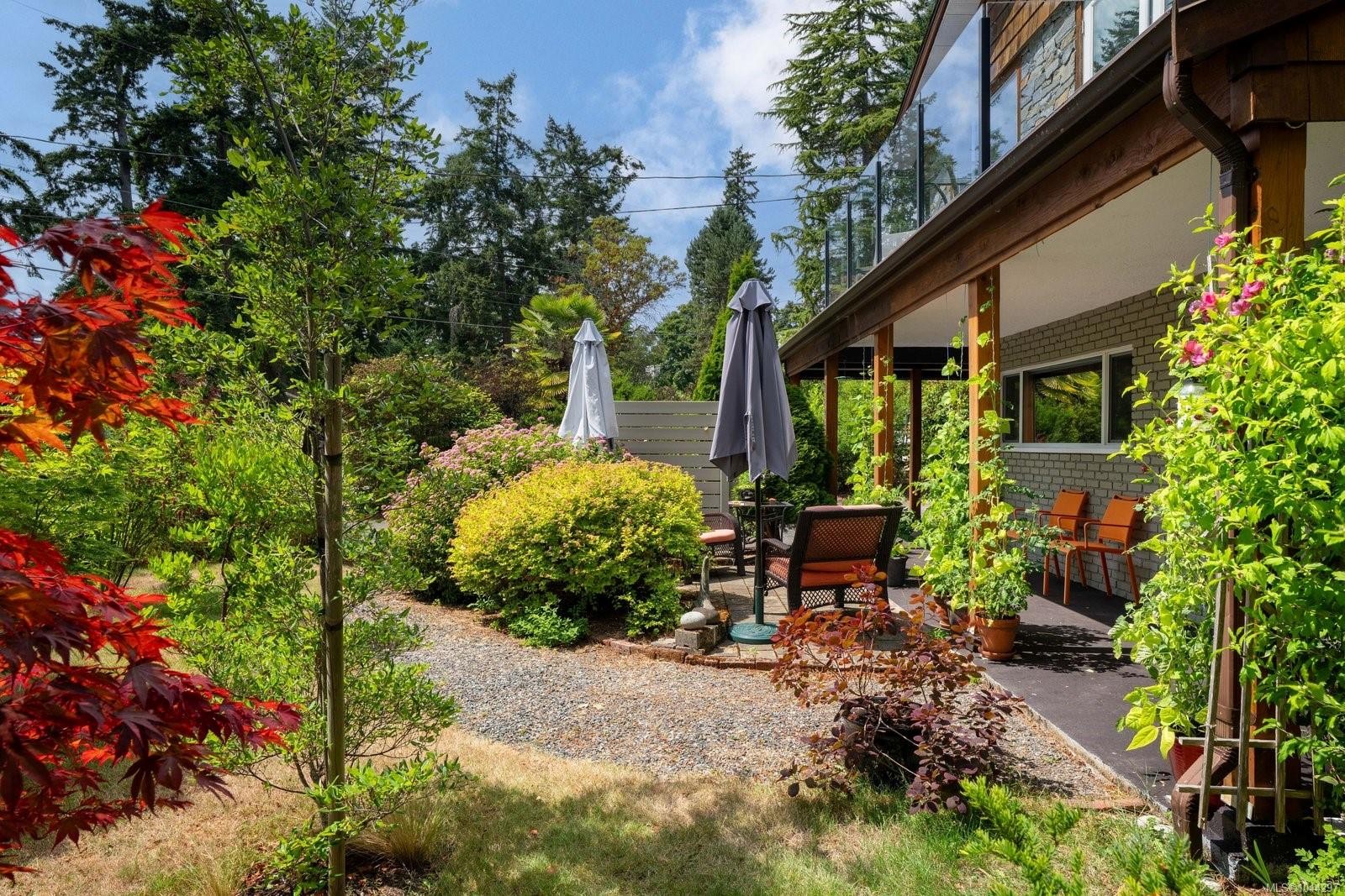 10496 Jocelyn Pl, Sidney, BC