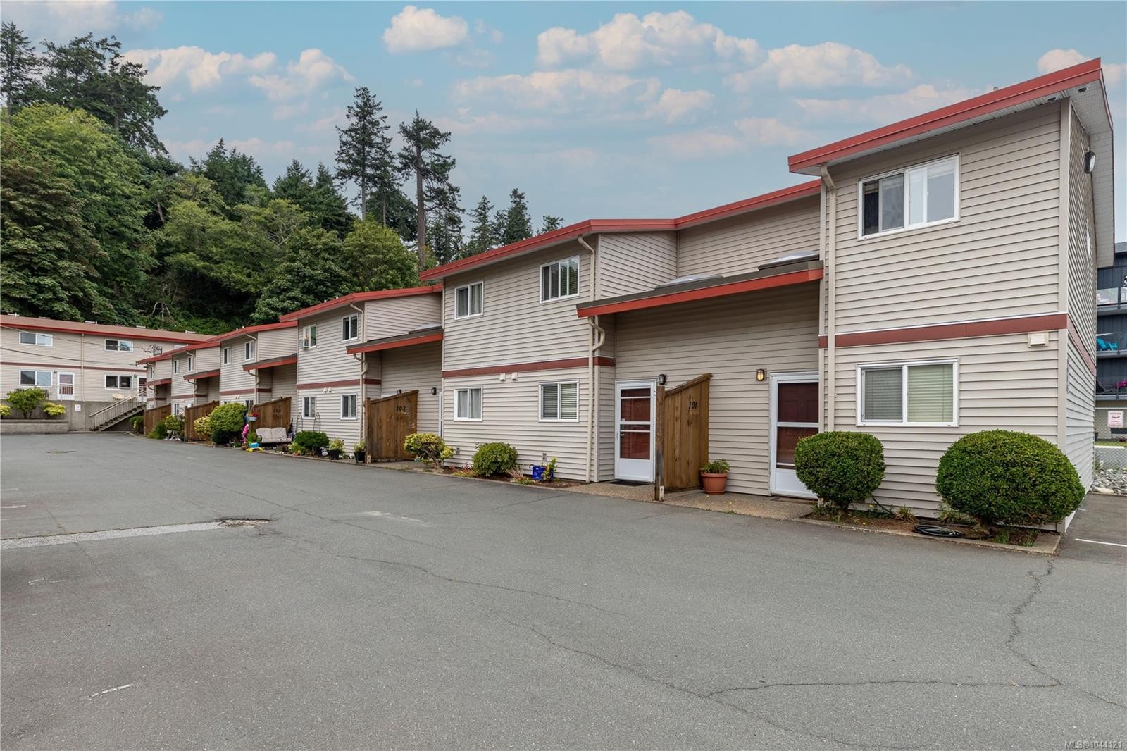 #110-824 Island Hwy South, Campbell River, BC