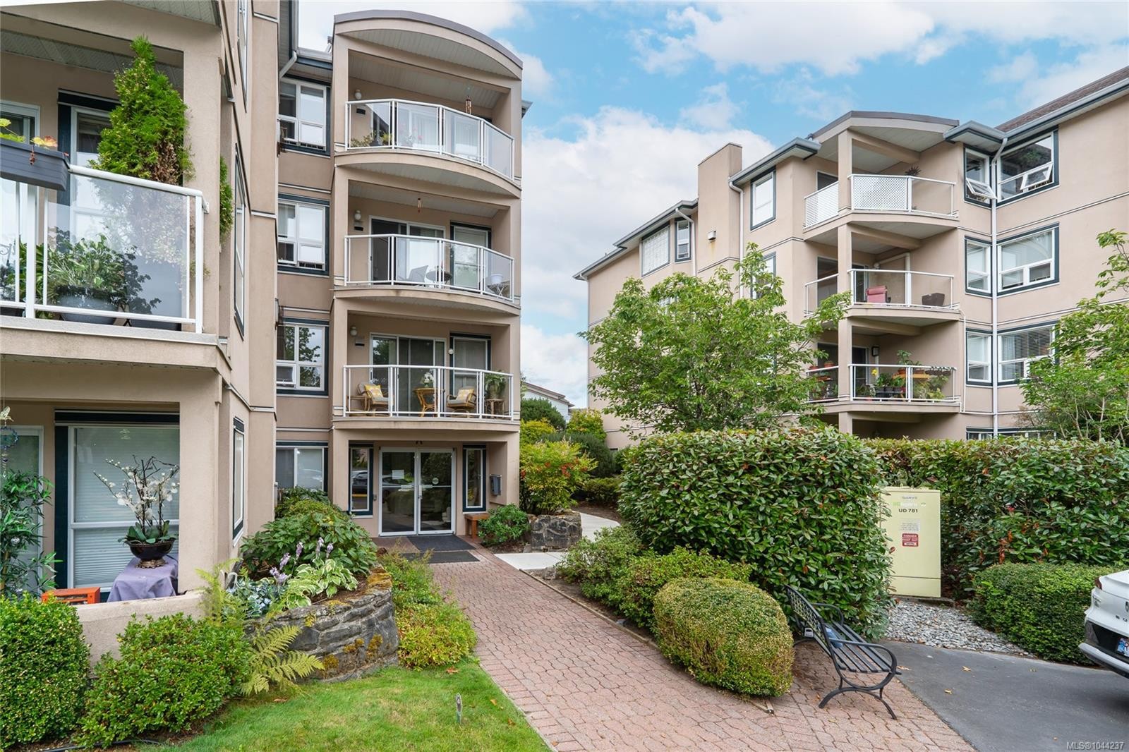 #203A-3000 Oak St, Chemainus, BC - Outdoor
