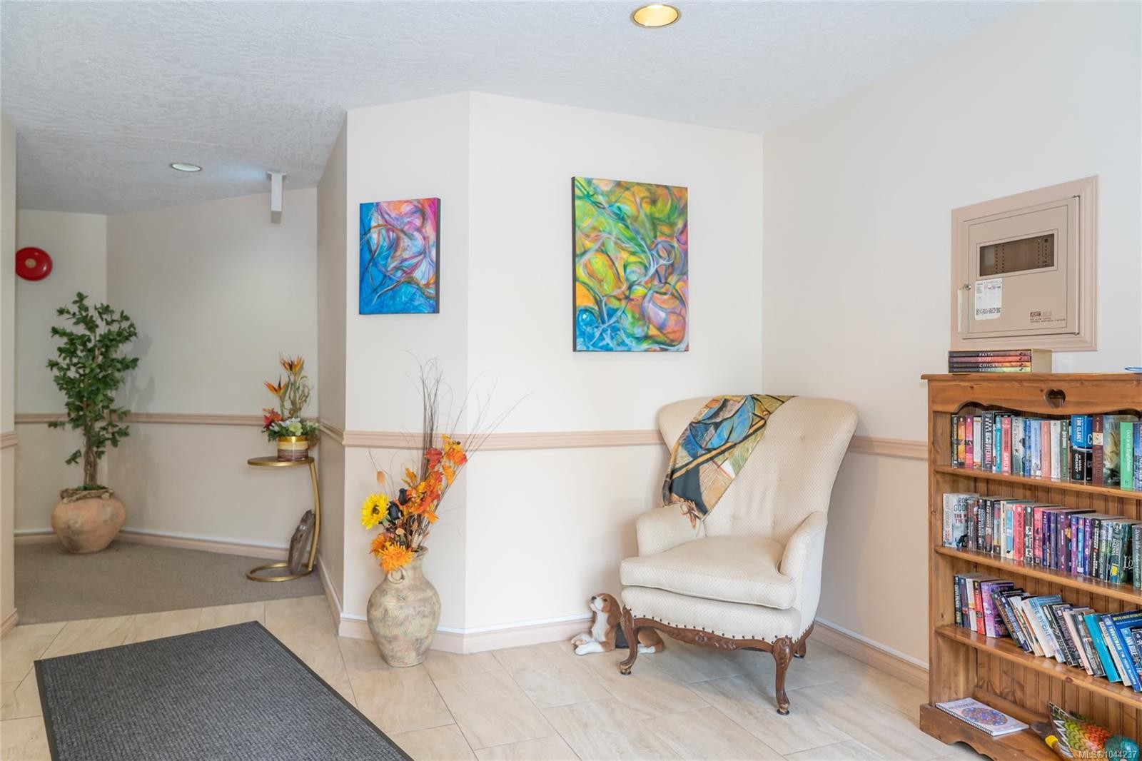 #203A-3000 Oak St, Chemainus, BC - Indoor Photo Showing Other Room