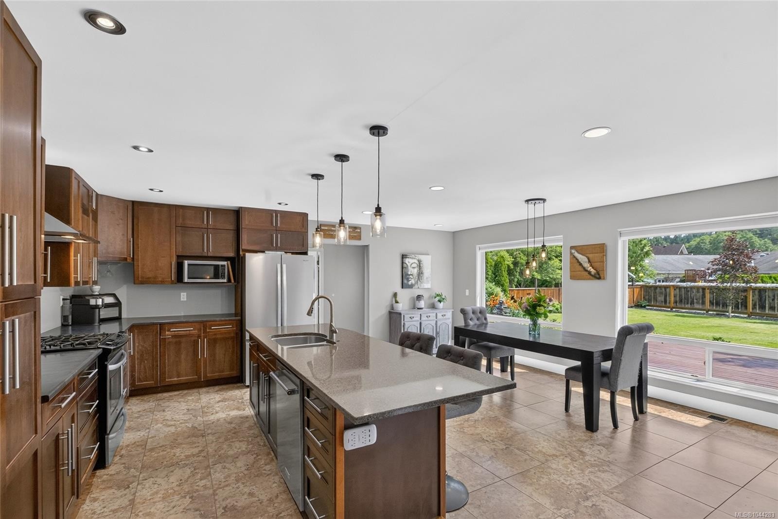 538 Edgewood Dr, Campbell River, BC