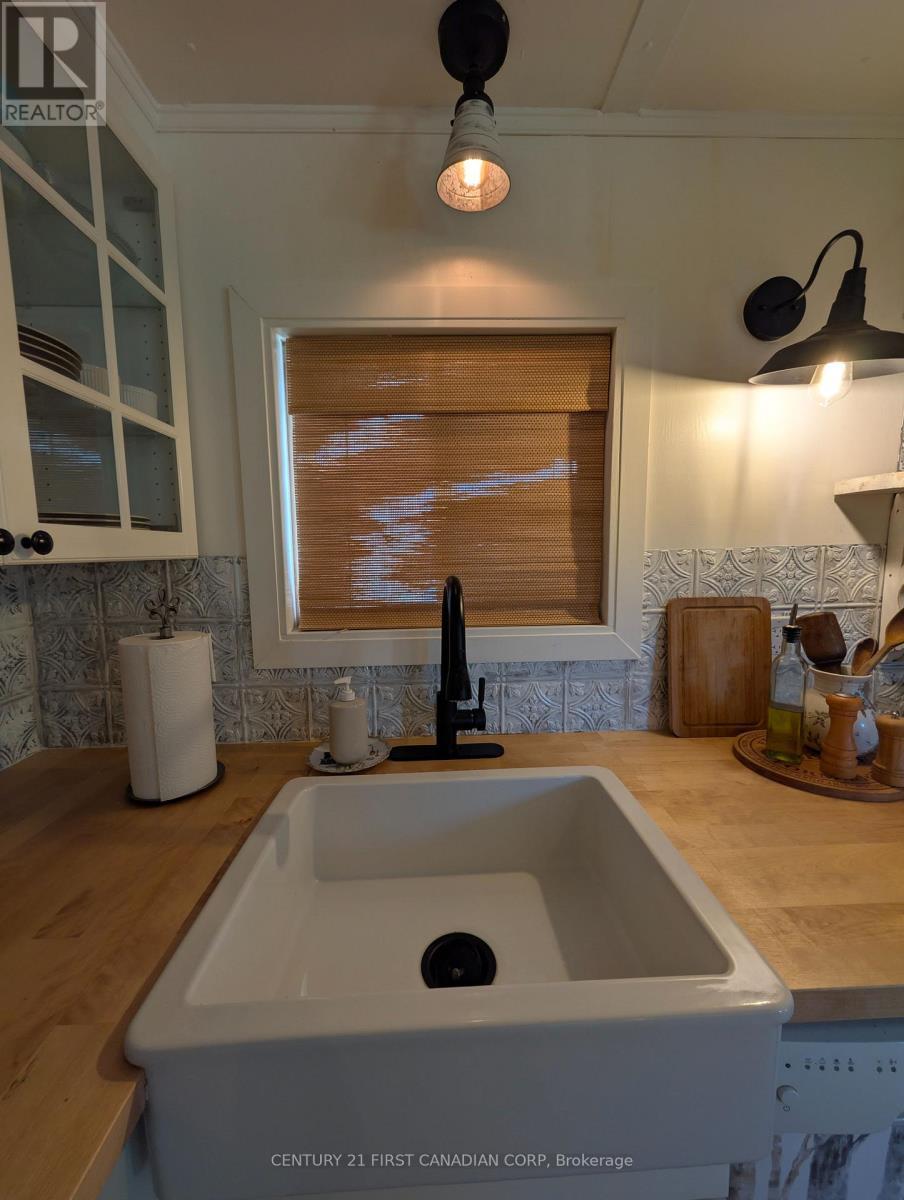 28- 79681 Bluewater Highway, Central Huron (Goderich), ON - Indoor