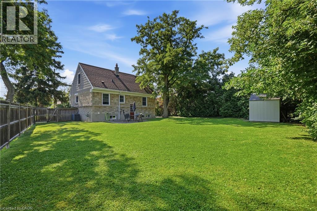 2 Aintree Court, Hamilton, ON - Outdoor