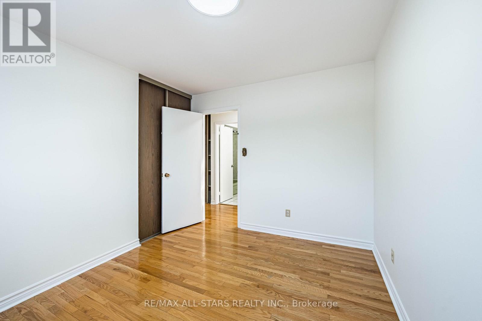 209 Apache Trail, Toronto, ON - Indoor Photo Showing Other Room