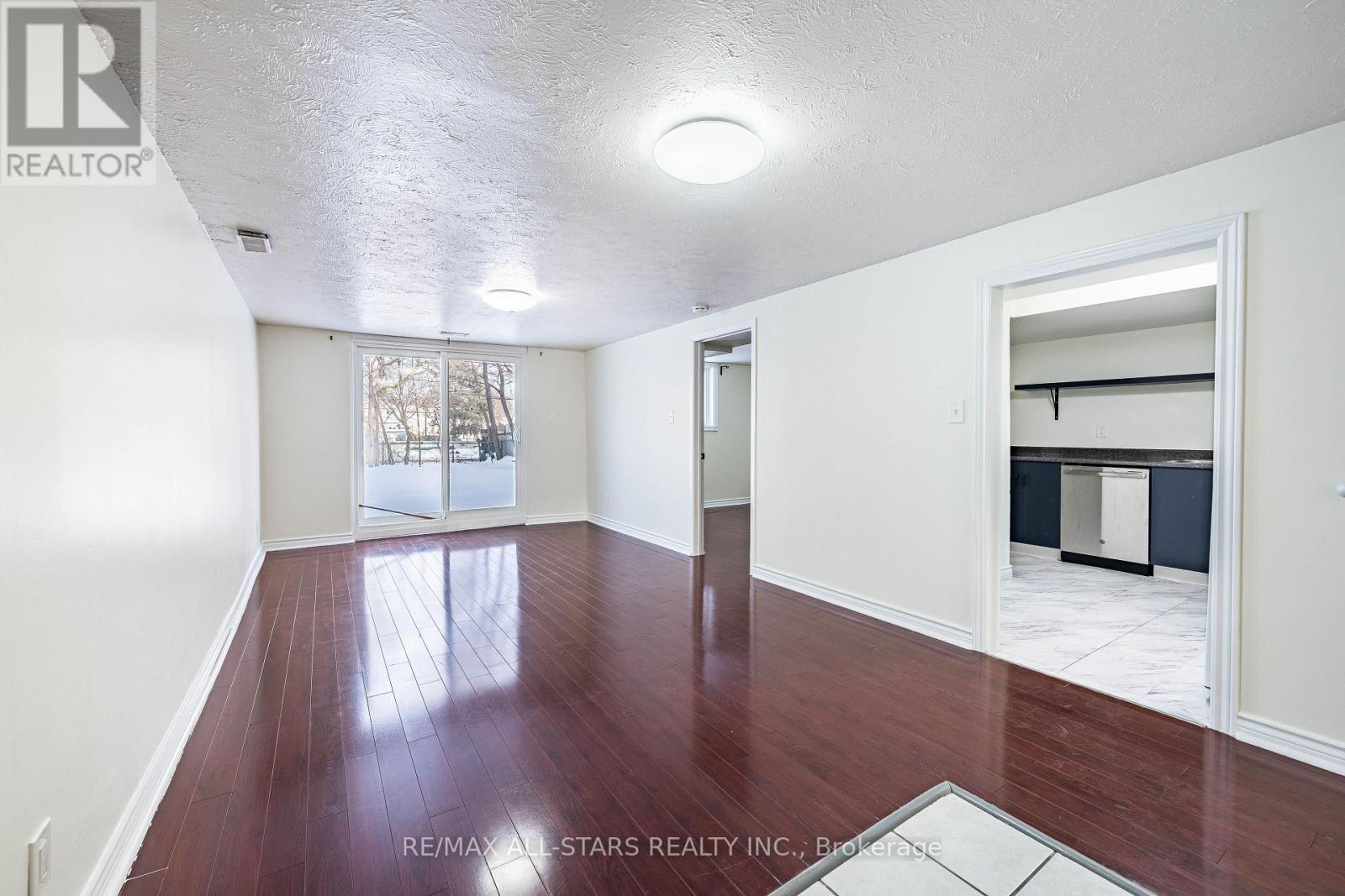 209 Apache Trail, Toronto, ON - Indoor Photo Showing Other Room
