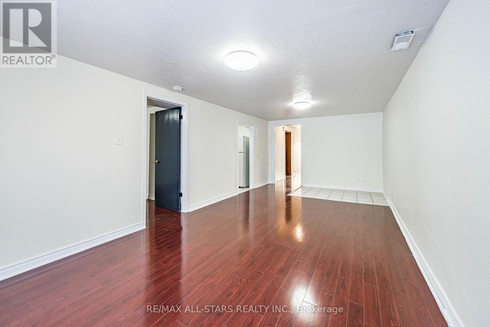 209 Apache Trail, Toronto, ON - Indoor Photo Showing Other Room
