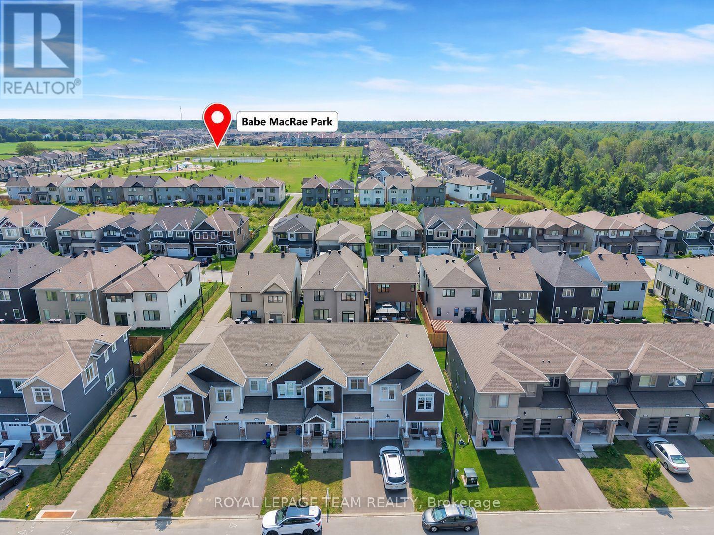 Photo has been virtually staged. - 137 Yearling Circle, Ottawa, ON - Outdoor With View